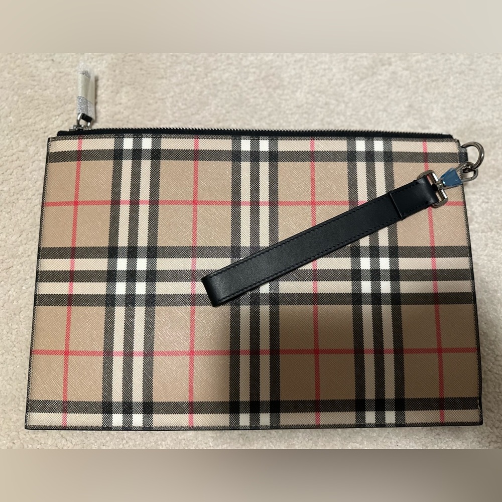 Burberry Zipped pouch/ Wristlet